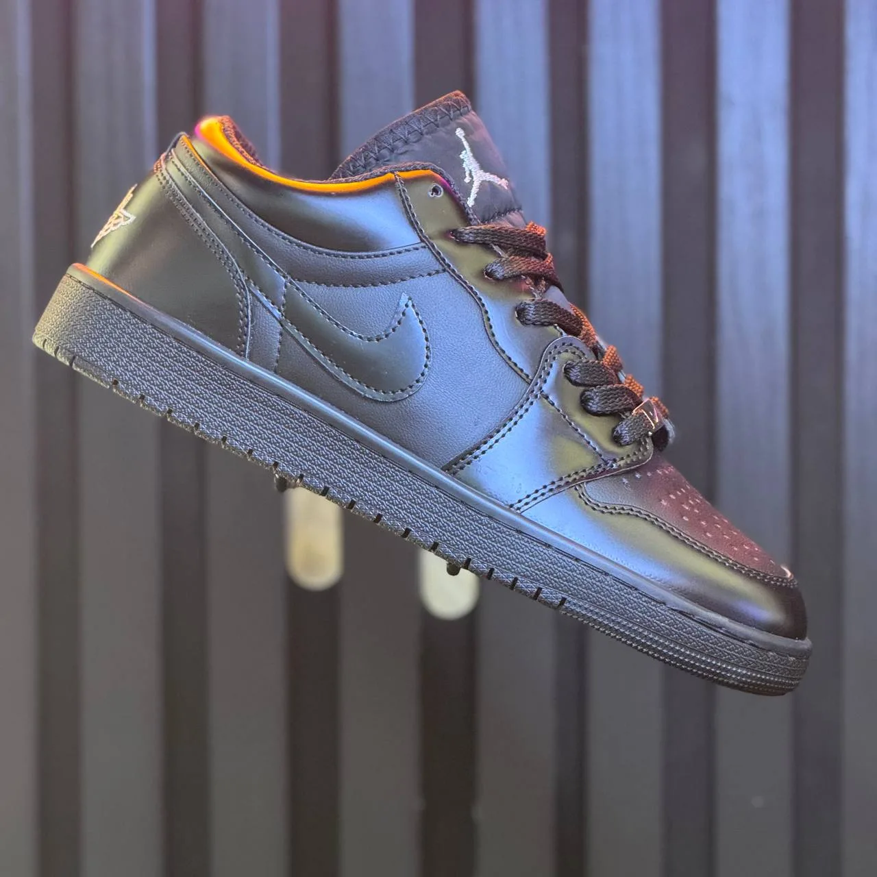 WhatsApp Image 2025-04-29 at 18.52.44 کفش اسپرت جردن وان تمام مشکی 205